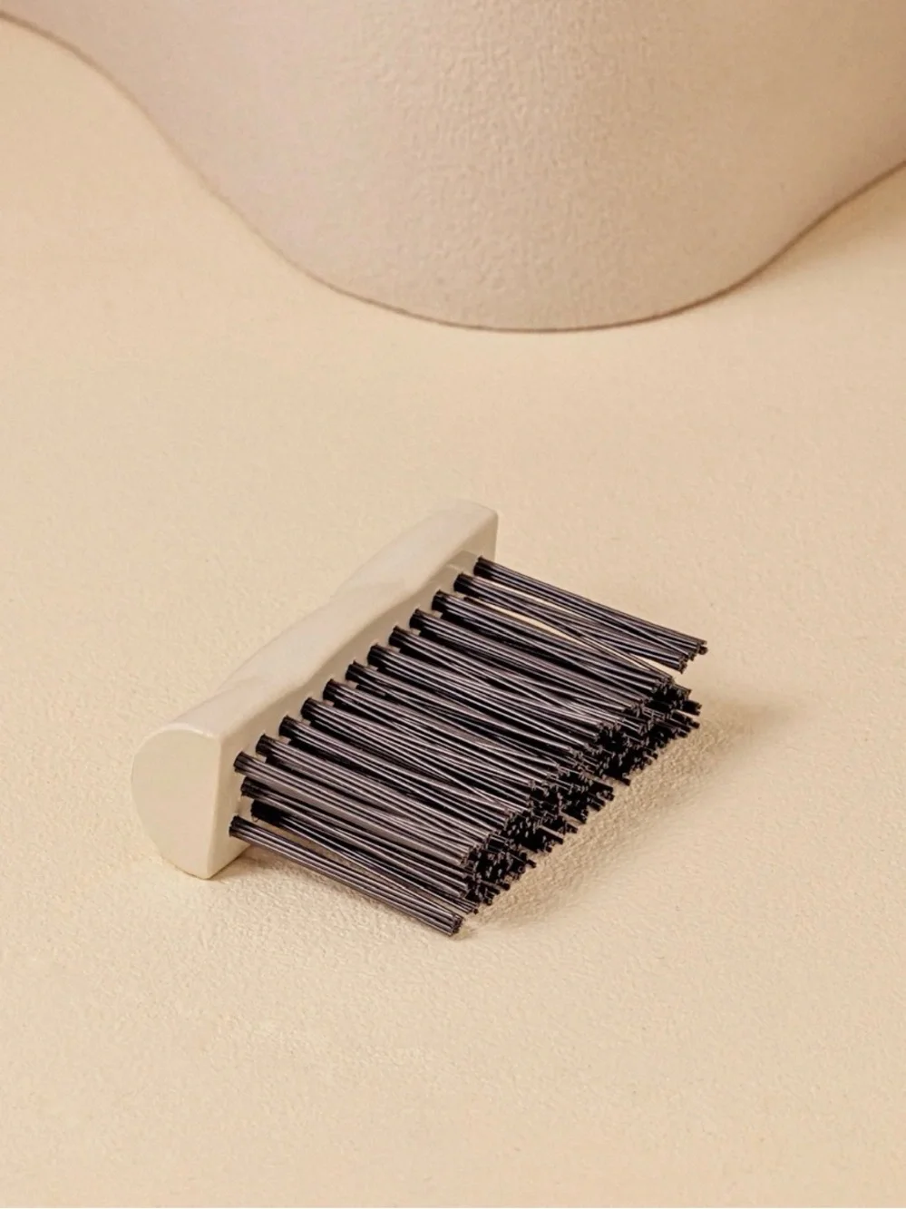 La Bonne Brosse Brush and Brush Cleaner Set